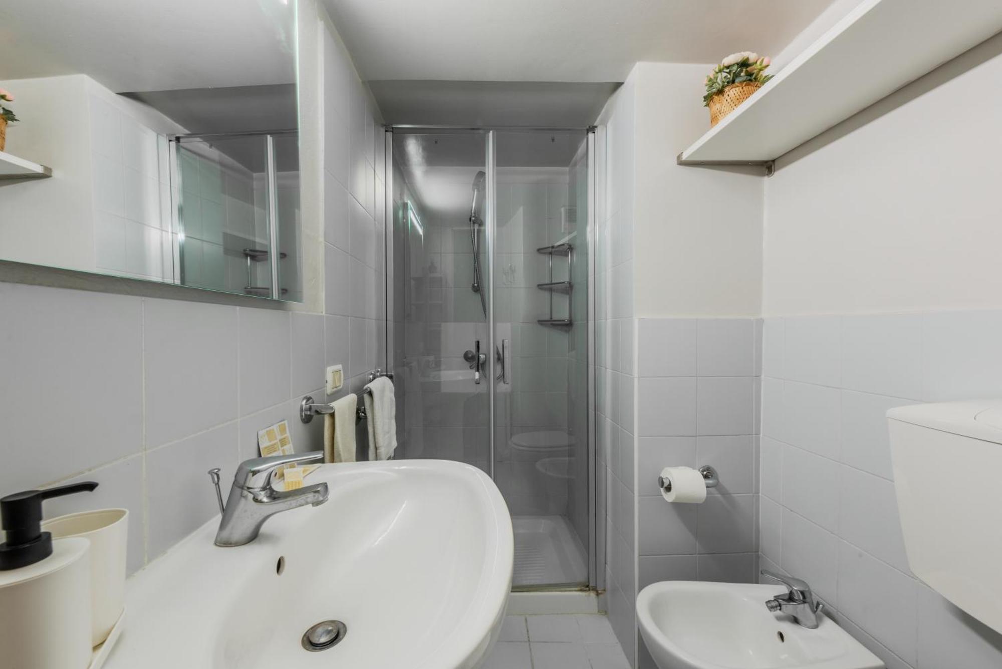 Porta Garibaldi Antique Charm Apartment มิลาน ภายนอก รูปภาพ
