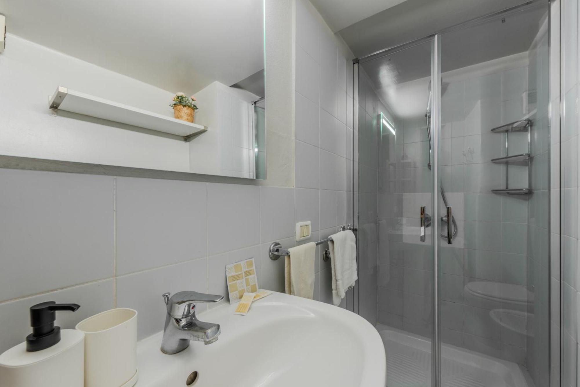 Porta Garibaldi Antique Charm Apartment มิลาน ภายนอก รูปภาพ